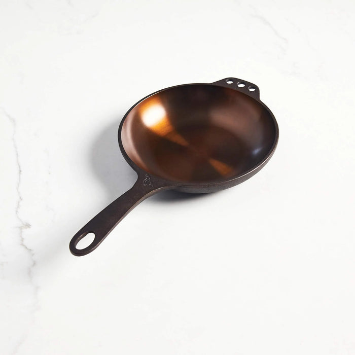 SMITHEY No. 8 Cast Iron Chef Skillet